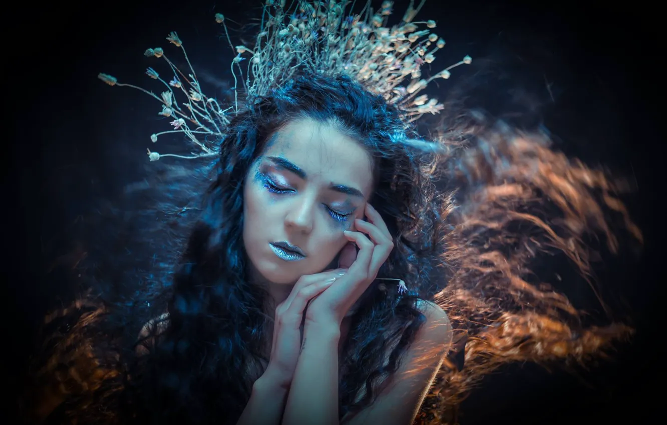 Photo wallpaper girl, face, style, hair, hands, makeup