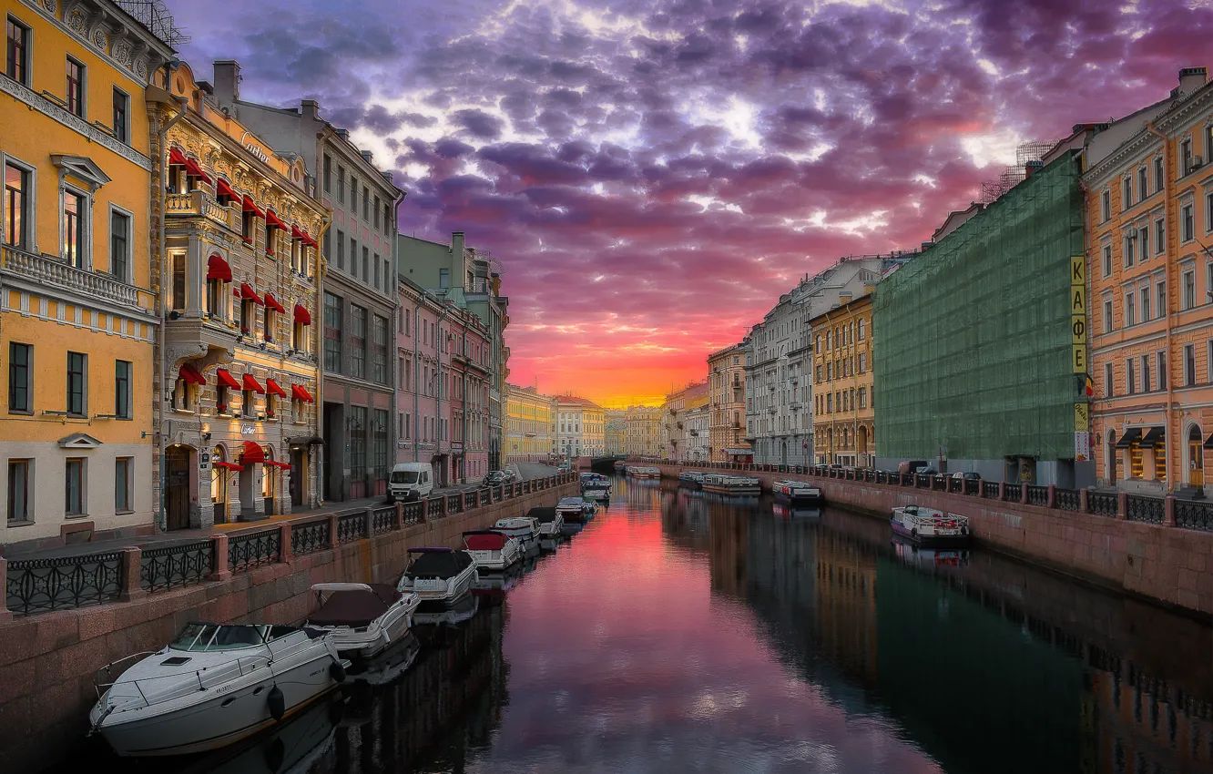 Photo wallpaper the city, river, dawn, boat, building, home, morning, Peter