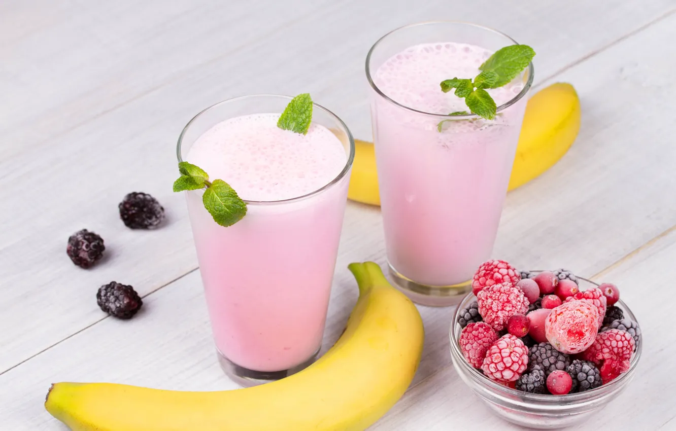 Photo wallpaper berries, raspberry, bananas, drink, smoothies