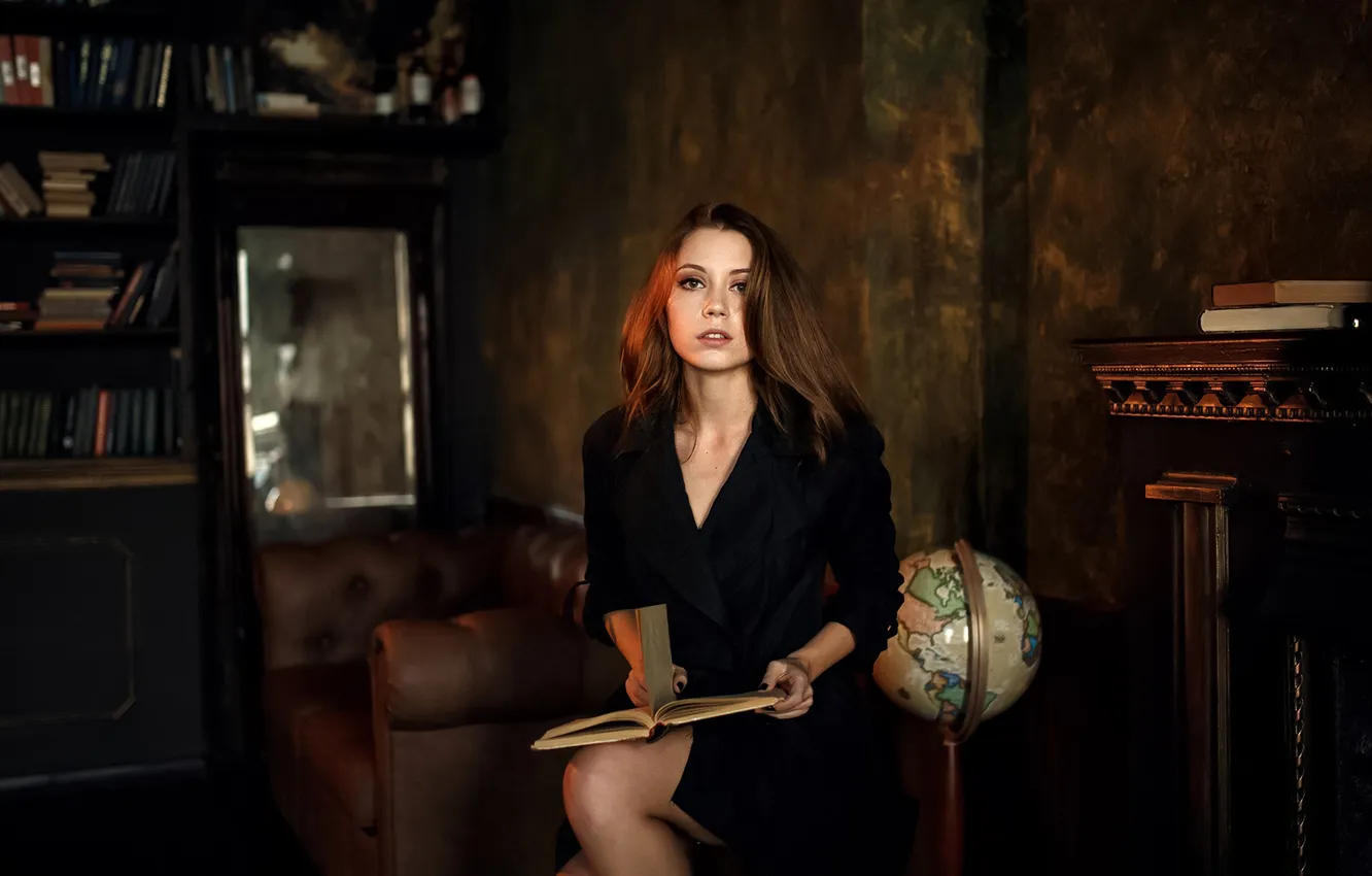Photo wallpaper reading, Ksenia Kokoreva, model, black dress, library