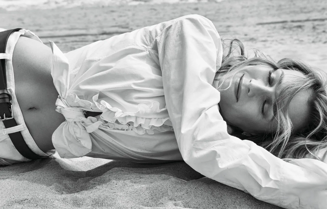 Photo wallpaper model, actress, lies, black and white, on the sand, Diane Kruger, Diane Kruger, photoshoot