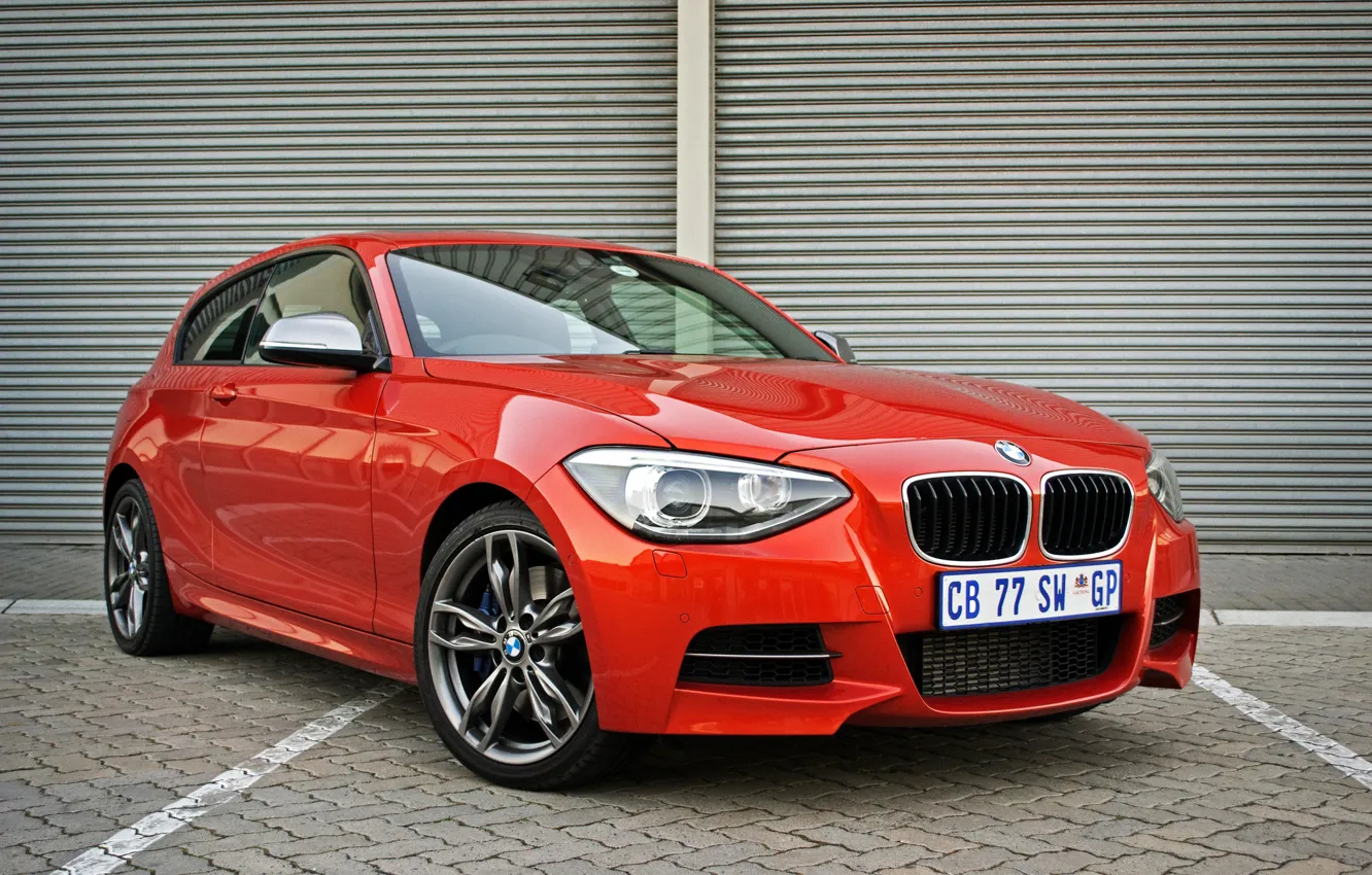 Photo wallpaper BMW, red, M135i