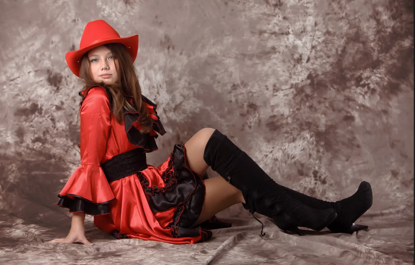 Photo wallpaper look, model, hat, boots, brunette, Kleofia