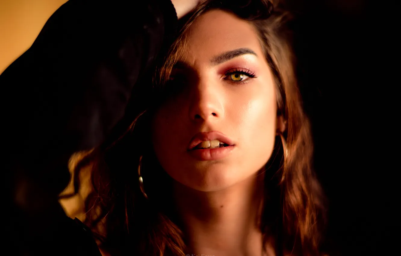 Photo wallpaper look, girl, face, shadow, Macarena