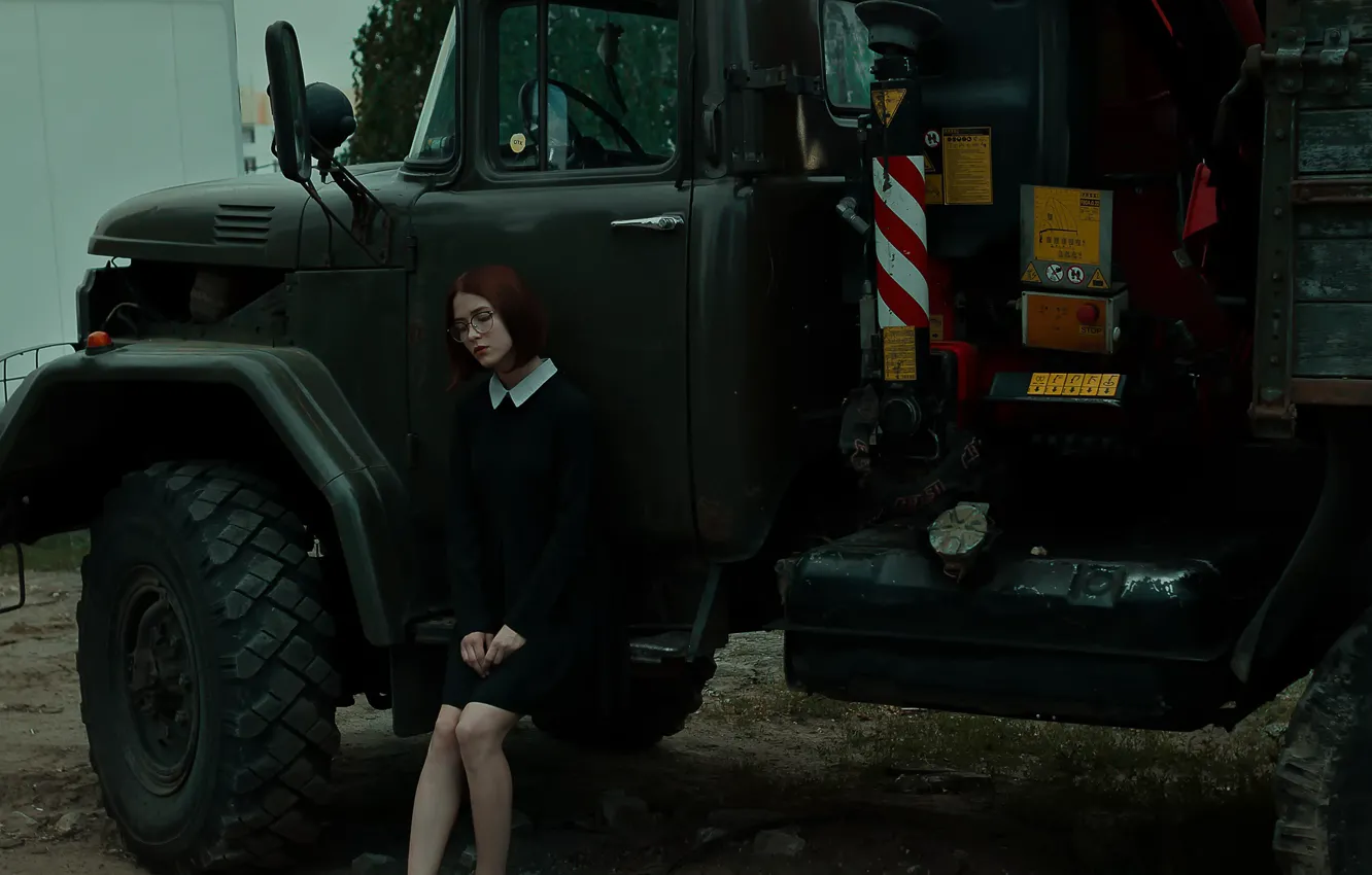 Photo wallpaper girl, dress, Truck, Vyacheslav Pavlovskiy