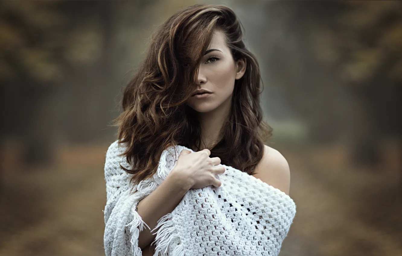 Photo wallpaper look, brown hair, shawl, bangs, Evie