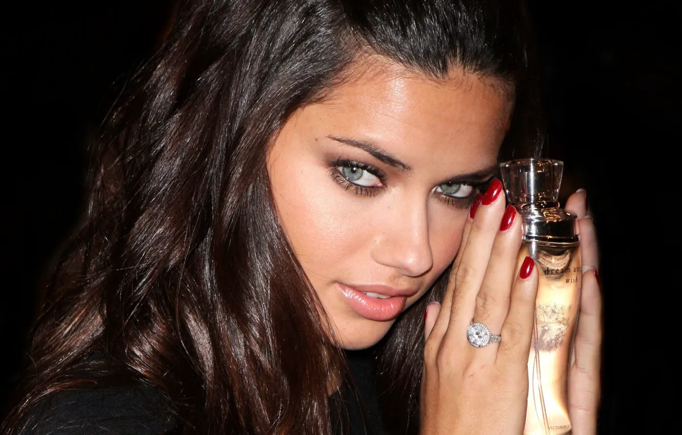 Photo wallpaper look, girl, spirit, makeup, Adriana Lima, bottle