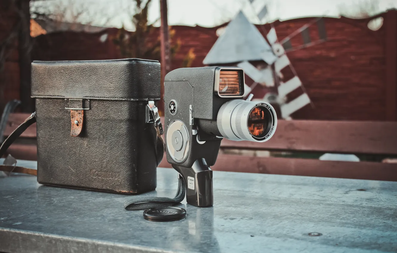 Photo wallpaper Japan, Canon, movie camera