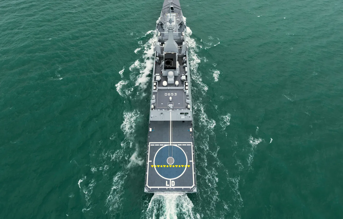 Photo wallpaper frigate, French Navy, Languedoc, FREMM, D653