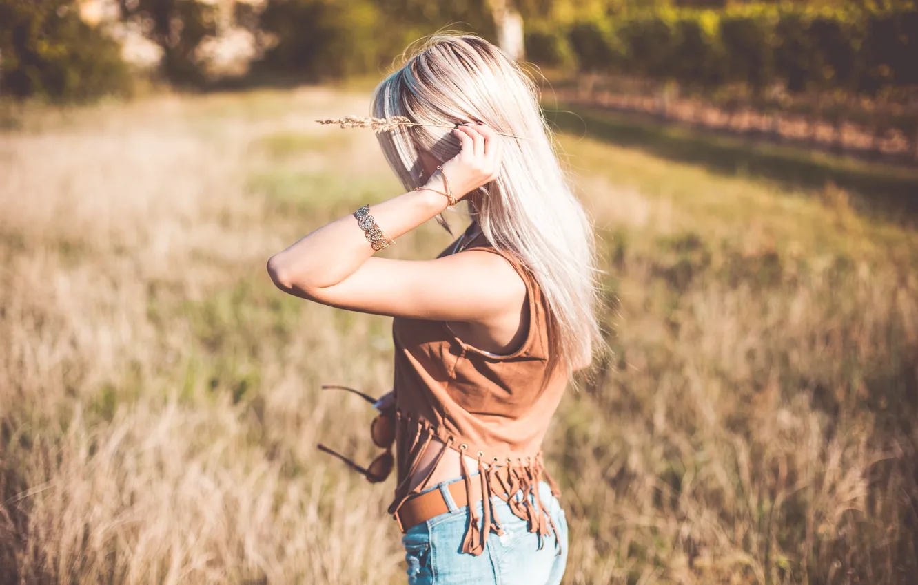 Photo wallpaper field, blonde, bracelet