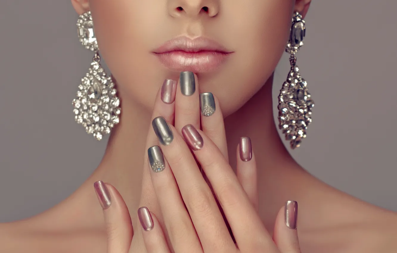 Photo wallpaper girl, face, hands, lips, manicure, Sofia Zhuravets'