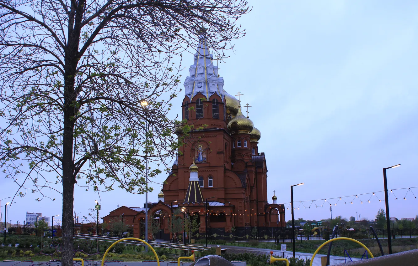 Photo wallpaper the sky, trees, clouds, overcast, spring, the evening, Russia, architecture
