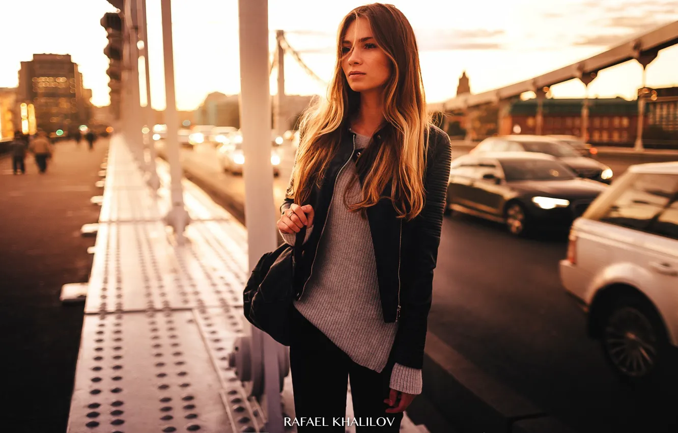Photo wallpaper road, machine, pose, model, portrait, makeup, hairstyle, handbag