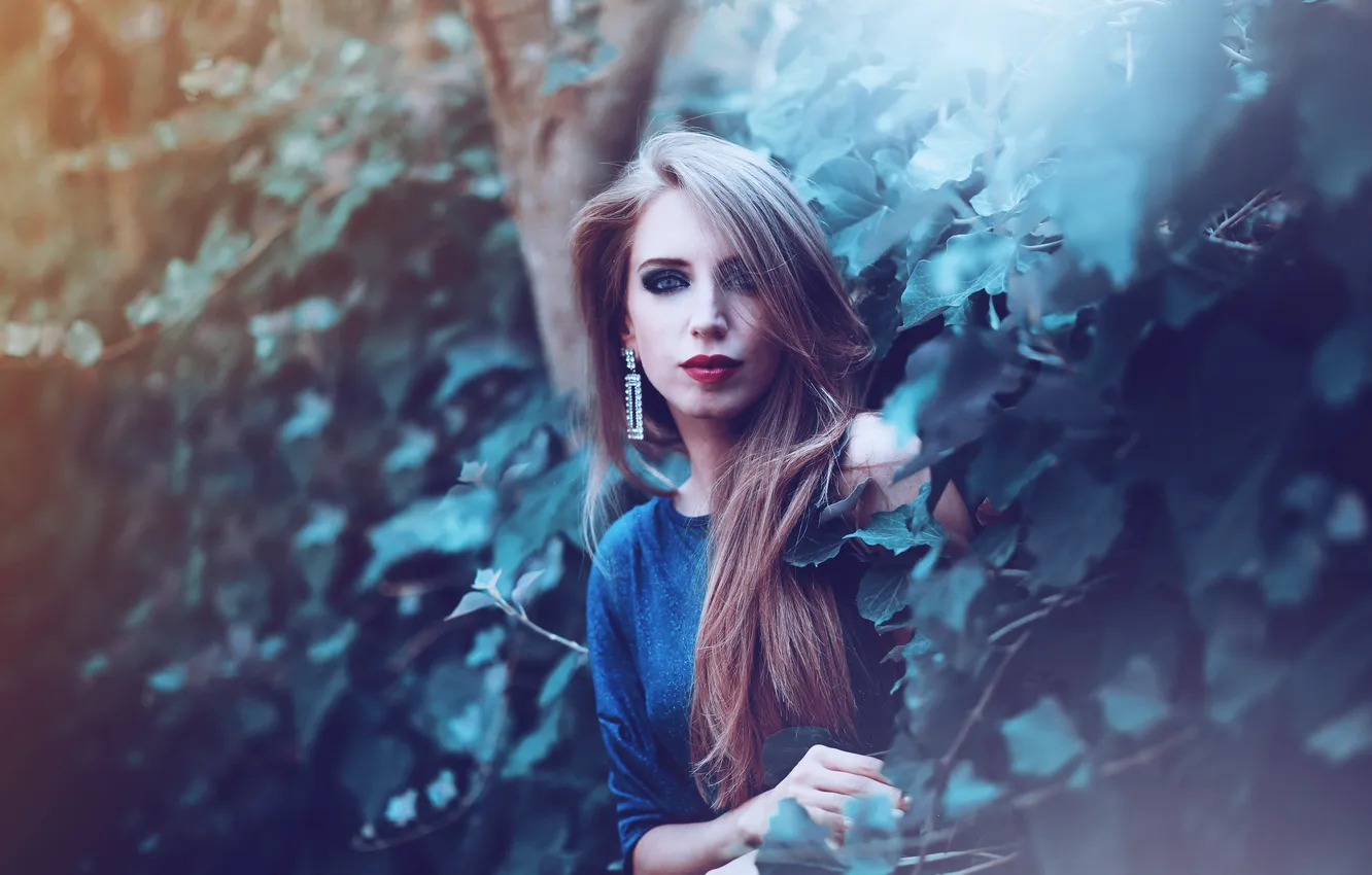 Photo wallpaper look, leaves, girl, branches, earrings, blonde