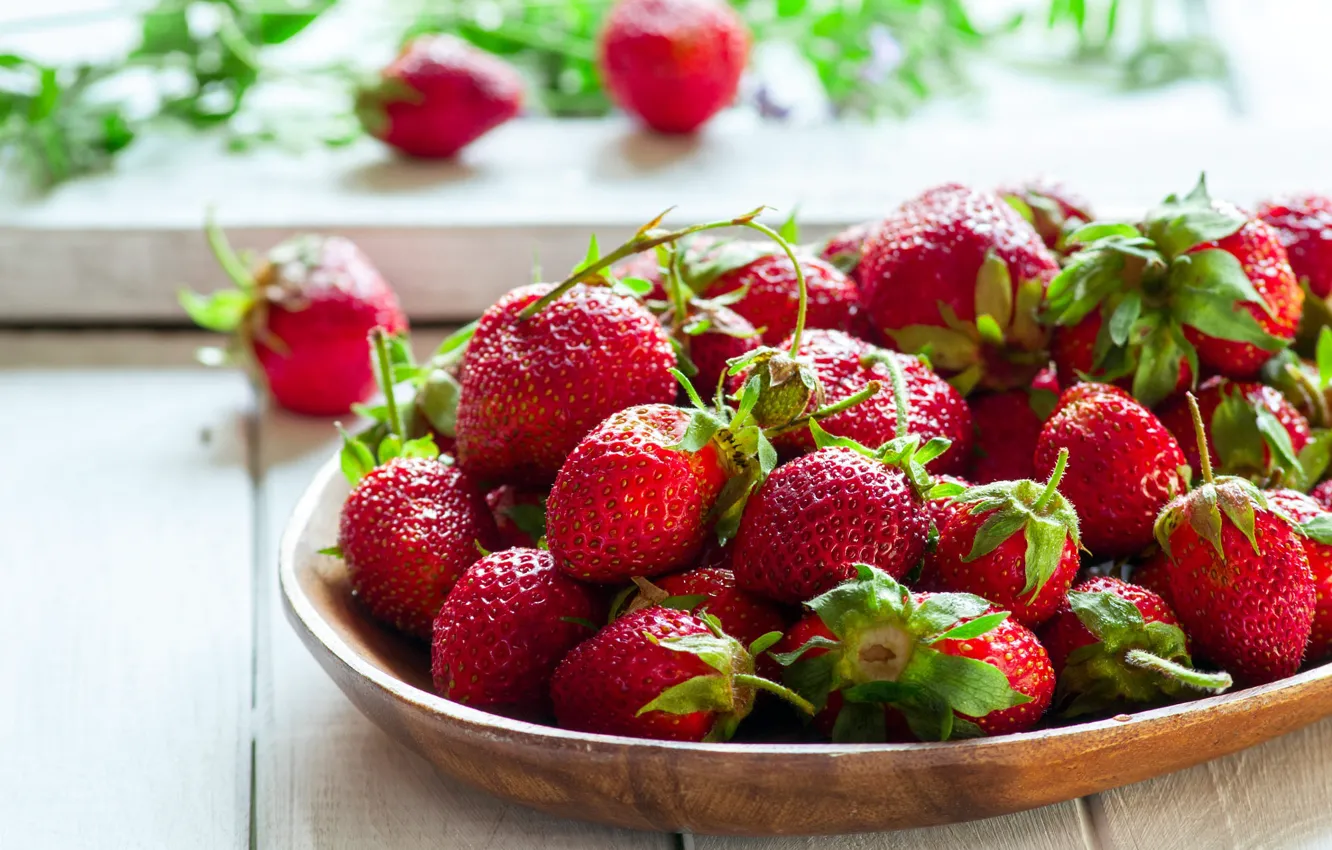 Photo wallpaper berries, table, Board, window, strawberry, plate, light background, bokeh