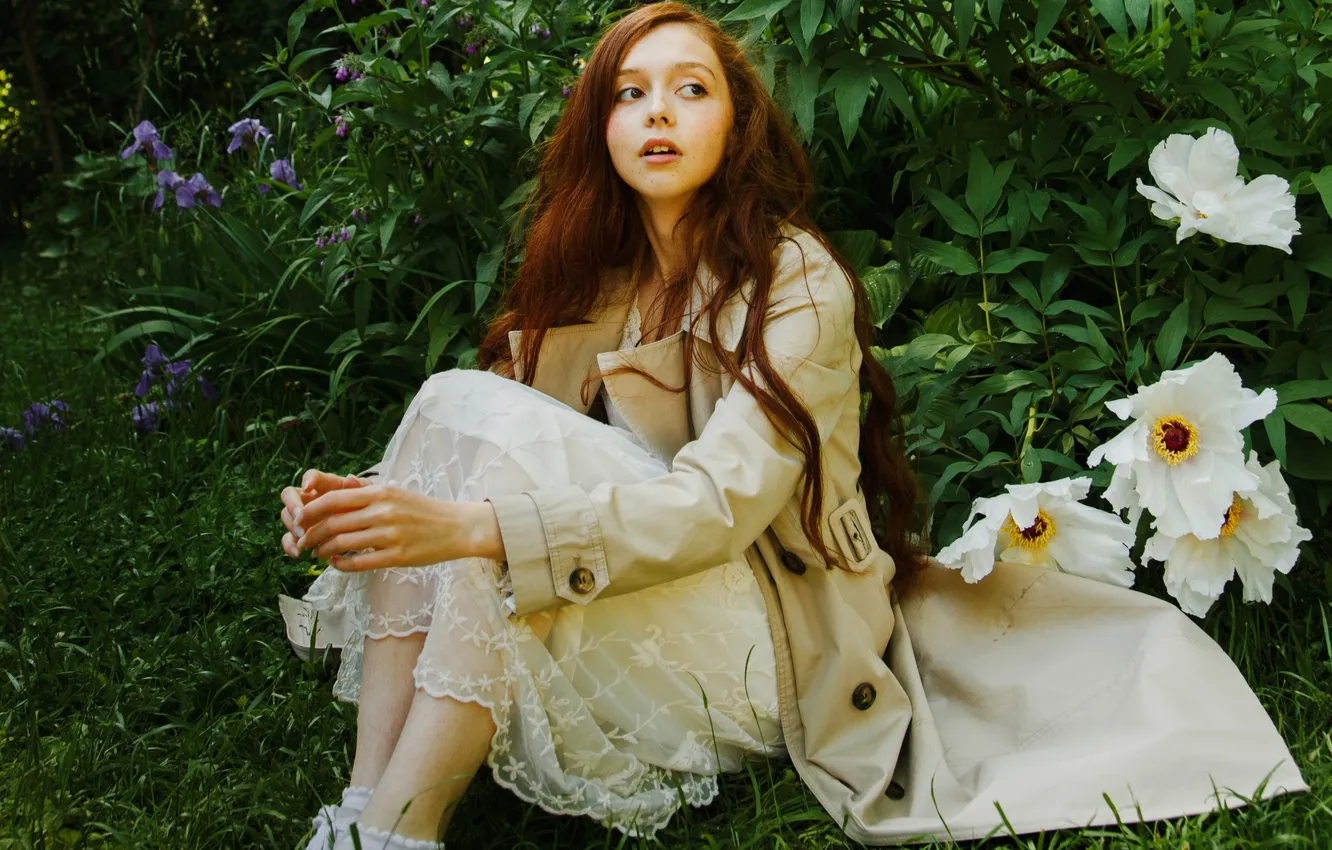 Photo wallpaper greens, grass, nature, sitting, Anna, Marie Dashkova