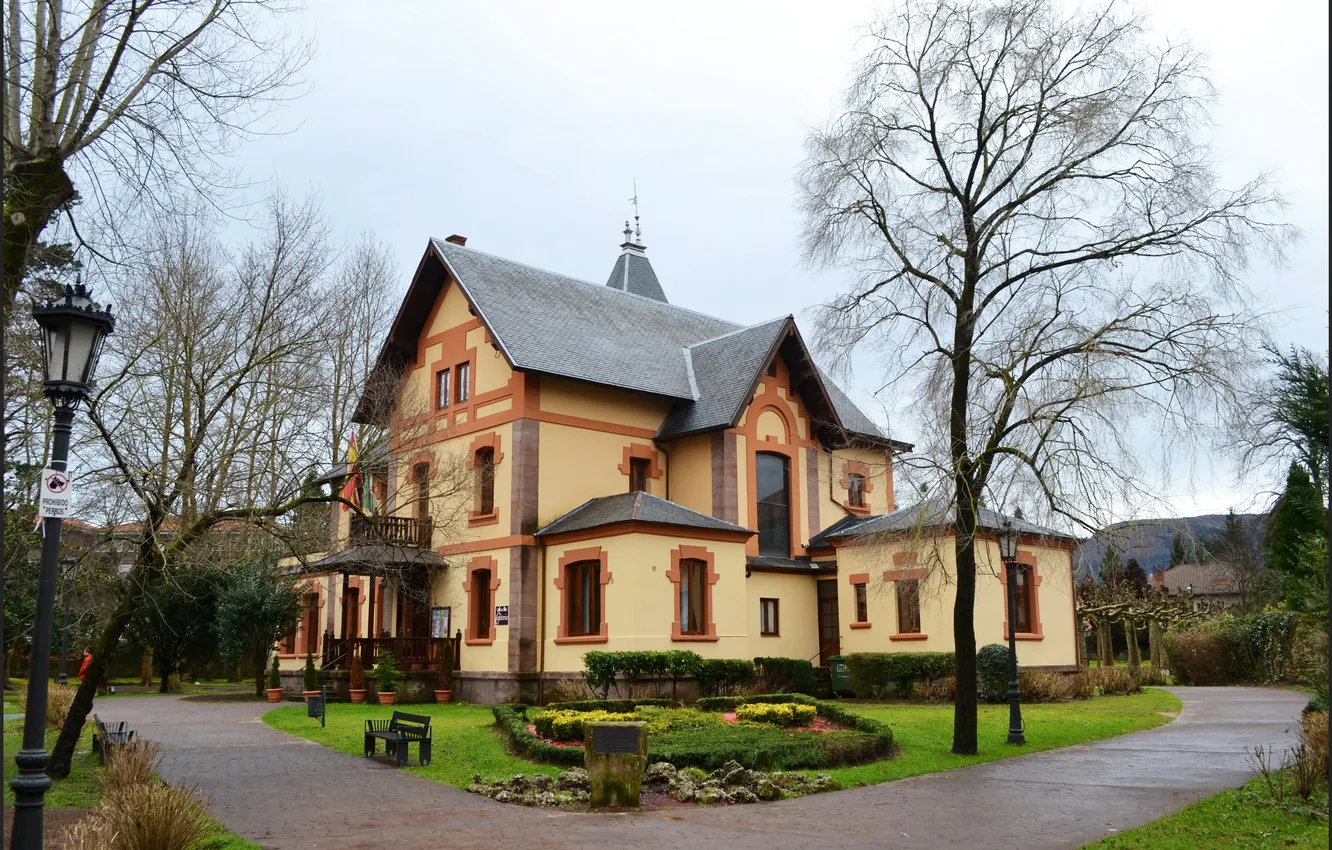 Photo wallpaper bench, lawn, home, lights, track, Spain, flowerbed, mansion