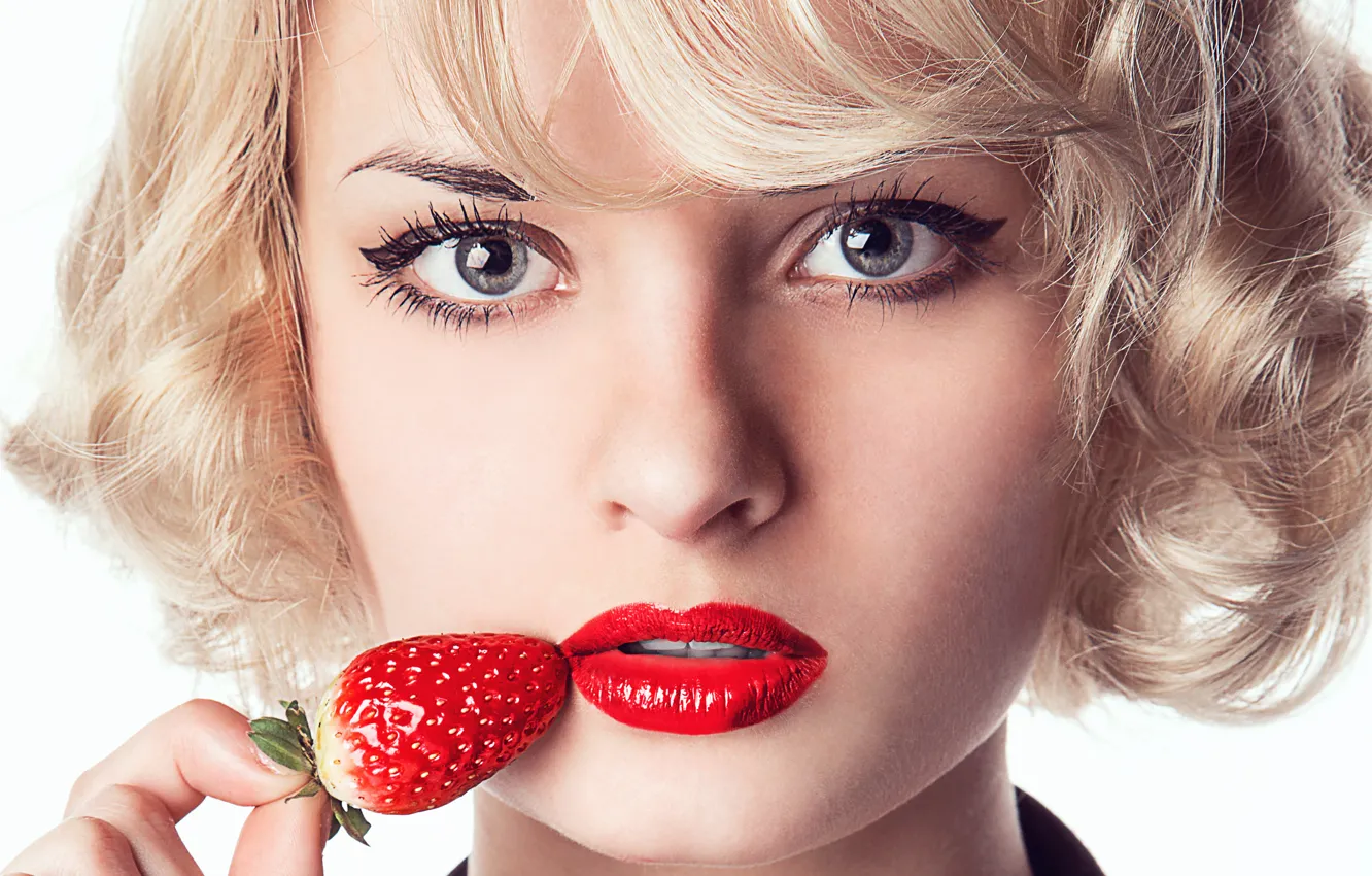 Photo wallpaper look, background, model, hair, Girl, berry, blonde, Klubnika