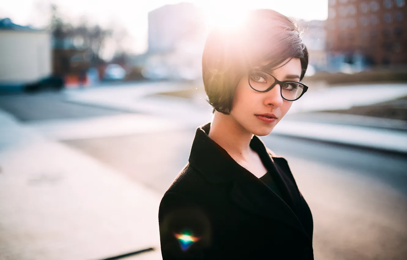 Photo wallpaper girl, city, glare, sweetheart, portrait, brunette, glasses, sunshine
