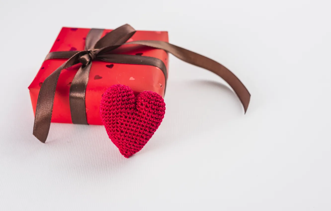 Photo wallpaper love, red, holiday, box, gift, heart, hearts, white background