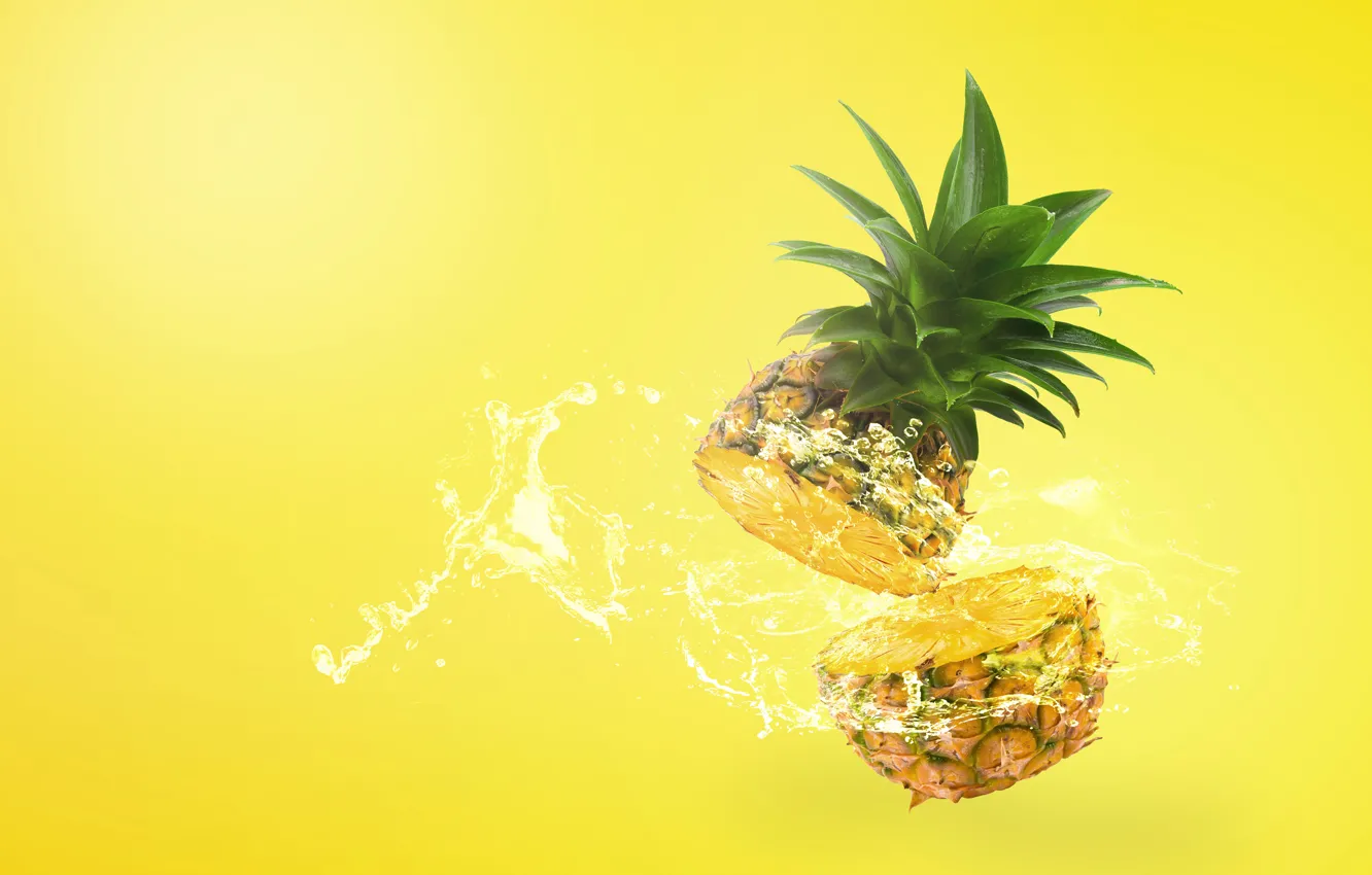 Photo wallpaper water, squirt, yellow, background, splash, pineapple, Sirichai Asawalapsakul