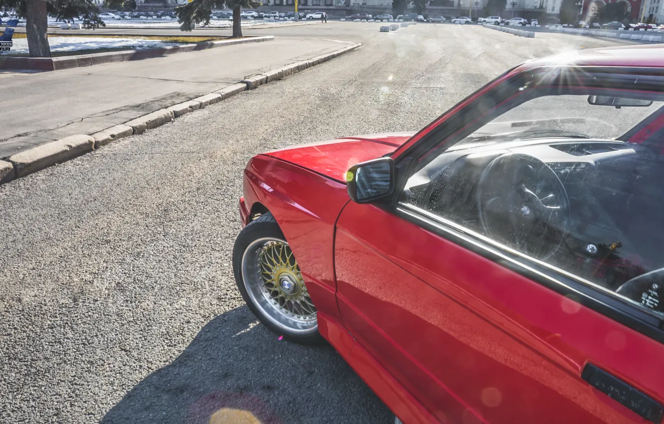 Photo wallpaper bmw, red, power, good, russia, moscow, look, e30