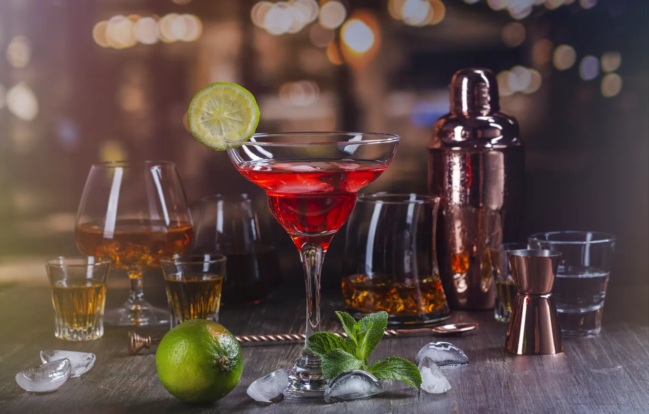 Photo wallpaper ice, glass, cocktail, lime, drink