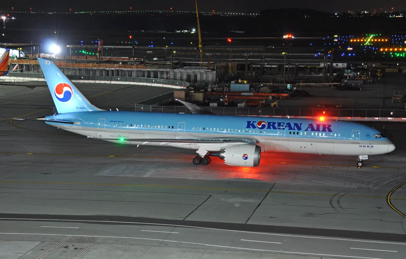 Photo wallpaper the airfield, Korean Air, A passenger plane