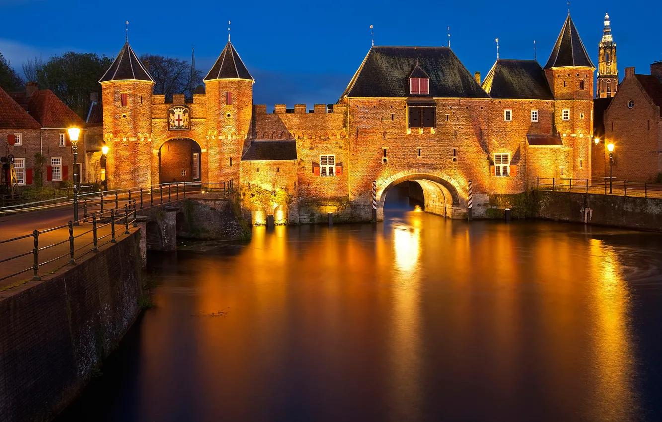 Photo wallpaper night, bridge, lights, channel, Netherlands, Amersfoort, gate Koppelpoort