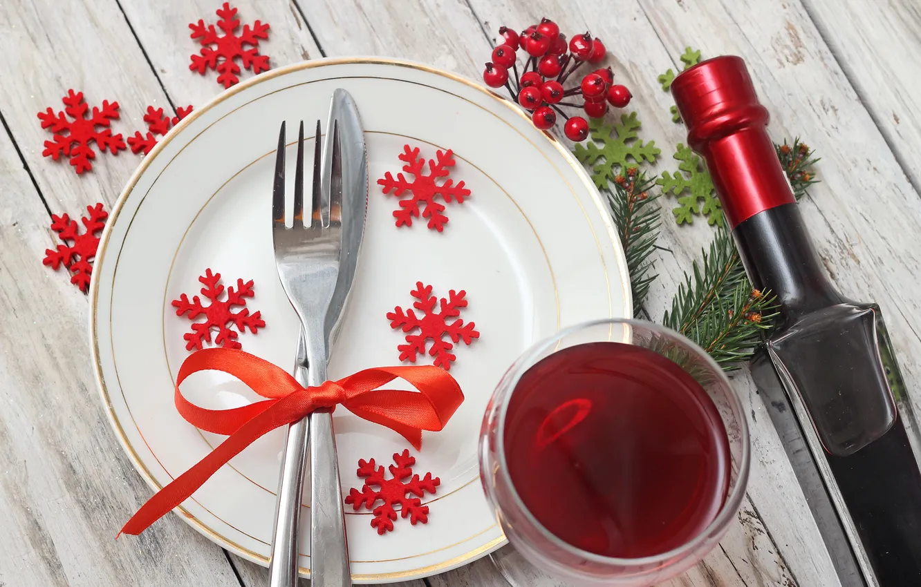 Photo wallpaper snowflakes, branches, red, berries, wine, glass, bottle, tree