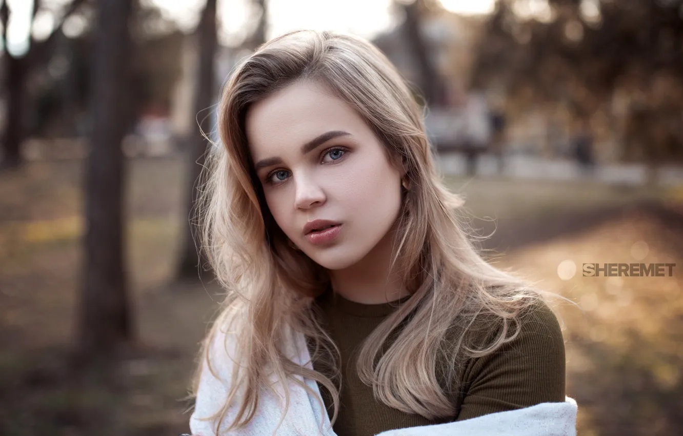 Photo wallpaper look, trees, Park, background, model, portrait, makeup, hairstyle