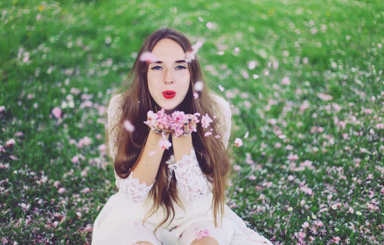 Photo wallpaper girl, flowers, Laura