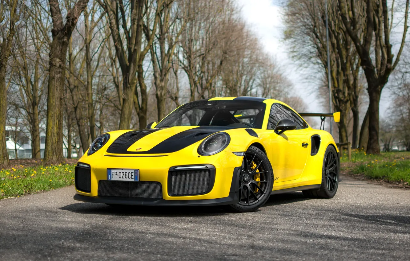 Photo wallpaper Porsche, yellow, Porsche 911 GT2 RS