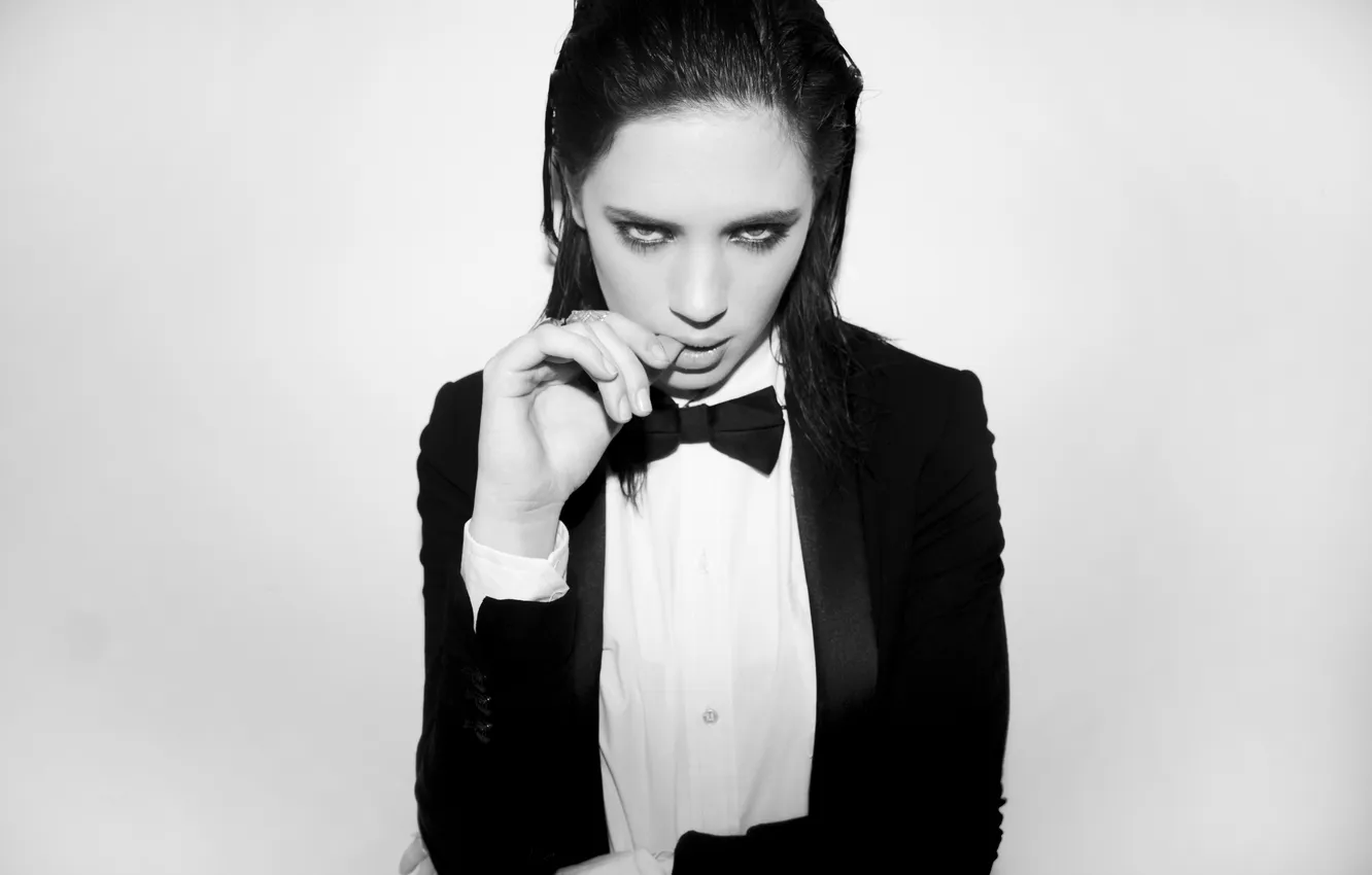 Photo wallpaper look, butterfly, costume, black and white, jacket, Delfina Chaves