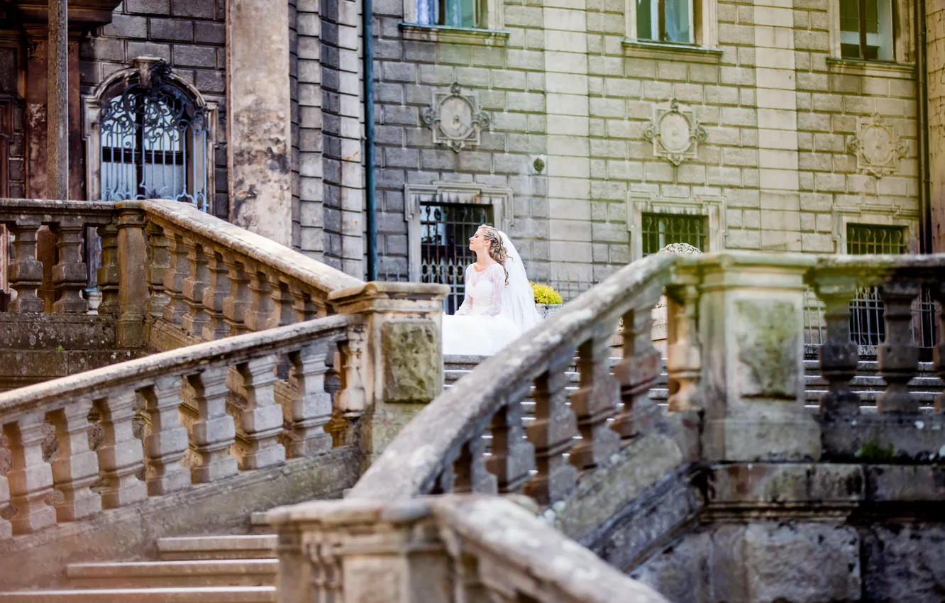 Photo wallpaper castle, blonde, the bride