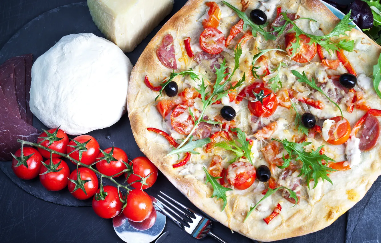 Photo wallpaper greens, cheese, pepper, vegetables, pizza, tomatoes, olives, sausage