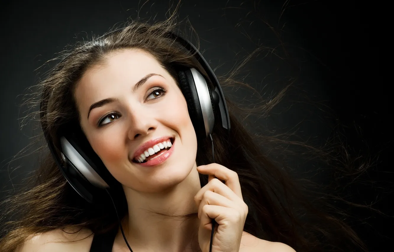 Photo wallpaper girl, smile, headphones