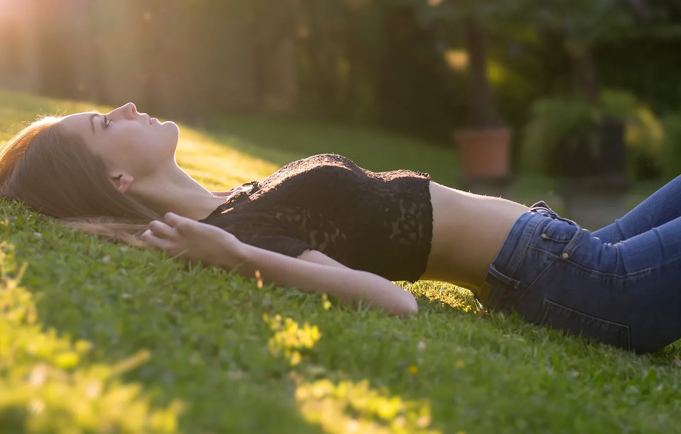 Photo wallpaper grass, girl, body, jeans, top