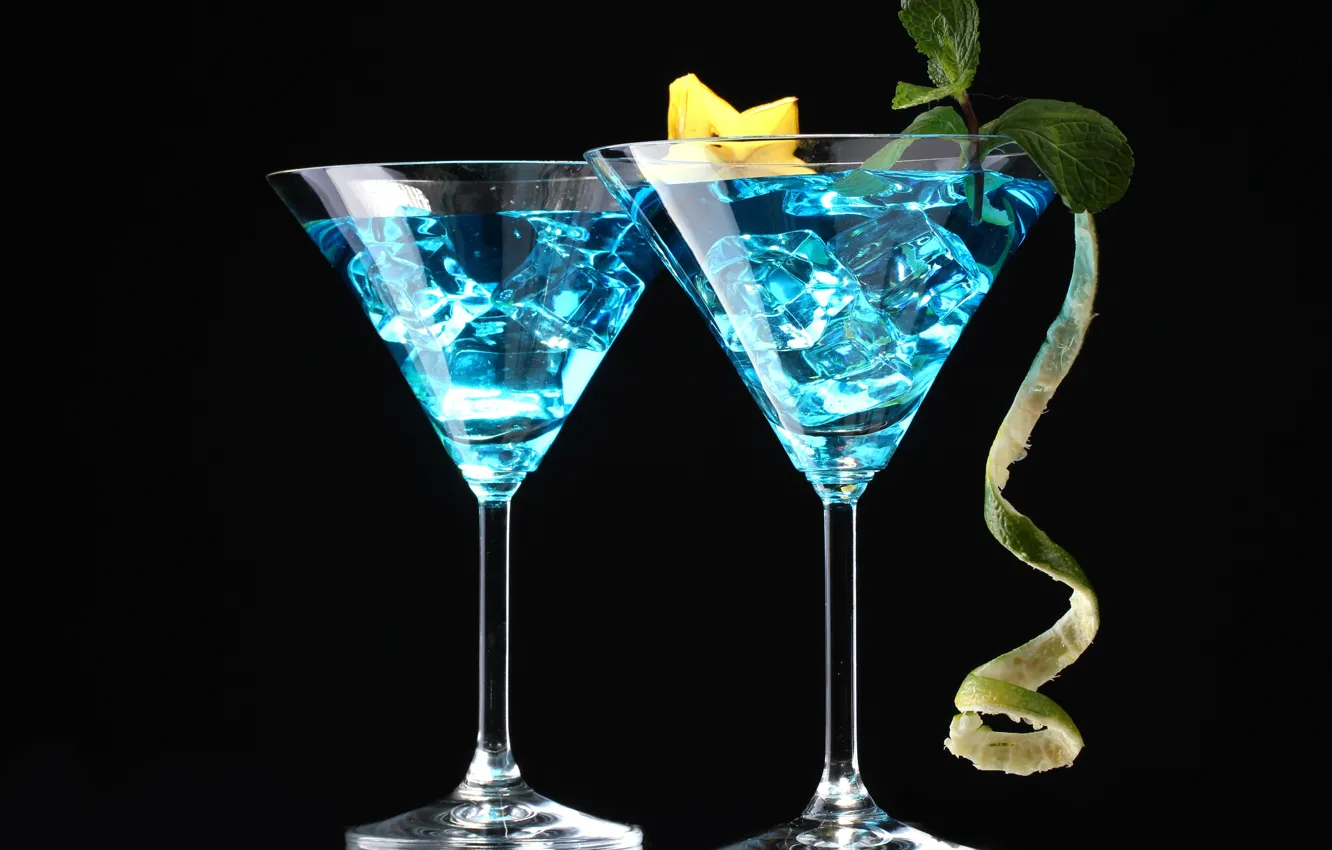 Photo wallpaper ice, glasses, cocktail, drink, black background, mint, carambola