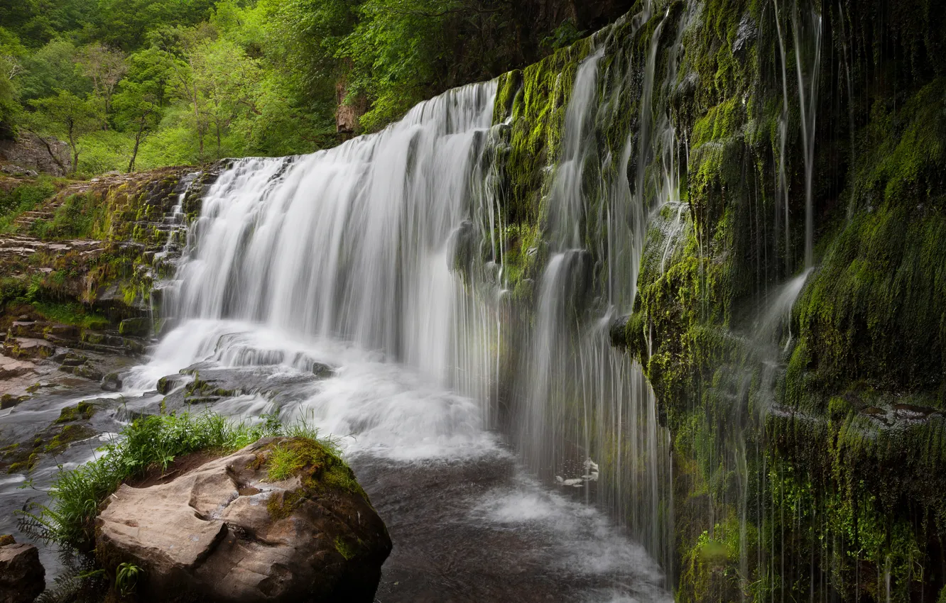 Photo wallpaper greens, stones, waterfall, moss, UK, the bushes, Sgwd Clun-Gwyn Waterfall
