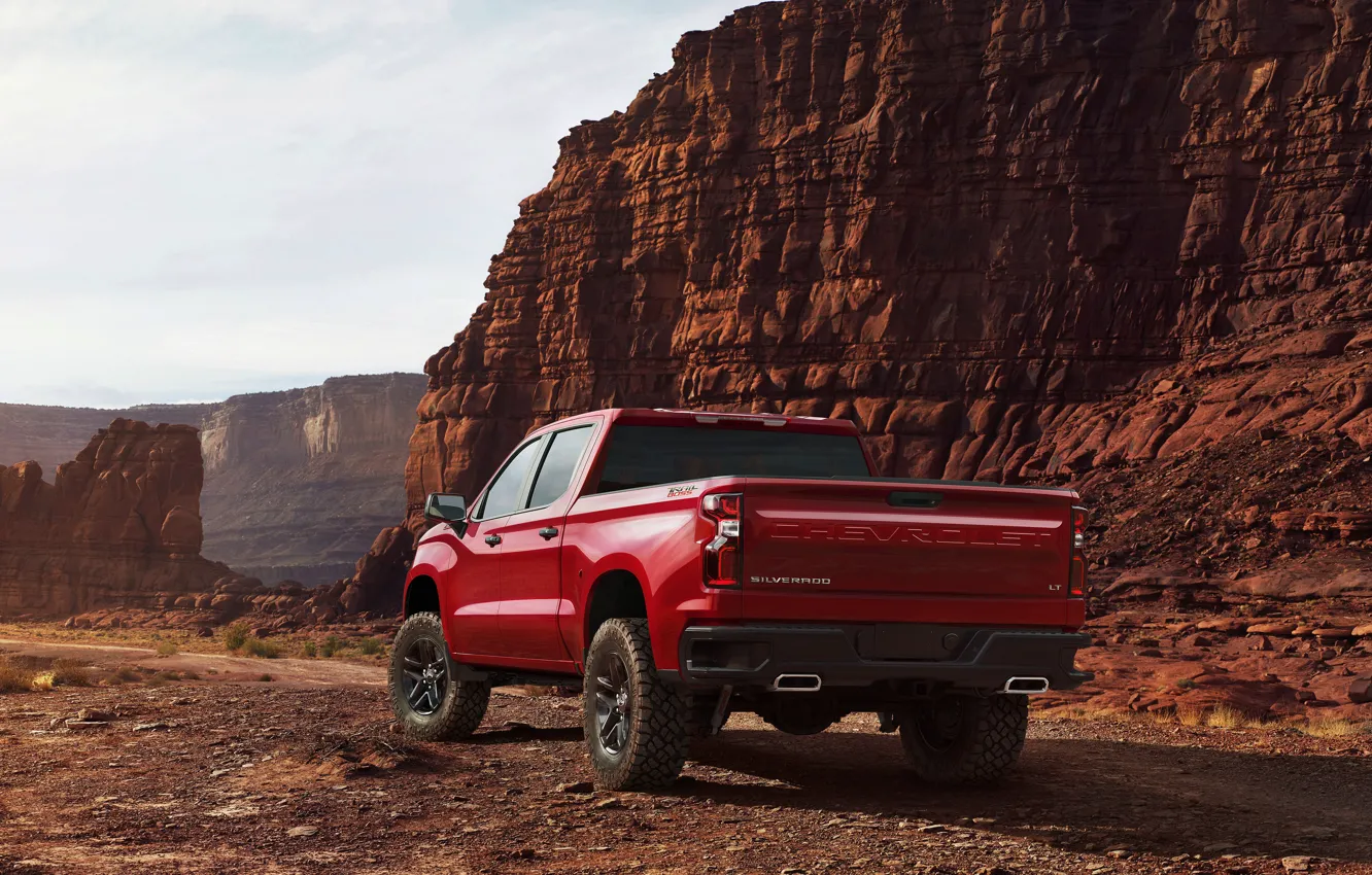 Photo wallpaper red, rocks, Chevrolet, pickup, Silverado, Z71, Trail Boss, 2019