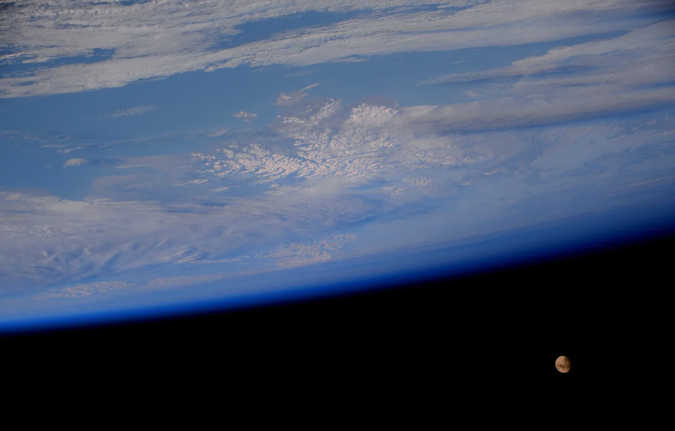 Photo wallpaper space, the moon, Alaska, ISS