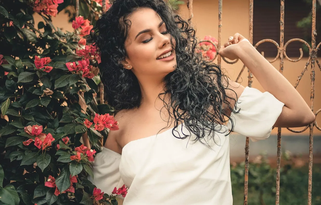 Photo wallpaper leaves, girl, nature, smile, the fence, makeup, brunette, blouse