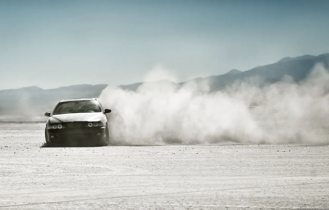 Photo wallpaper desert, dust, BMW, skid, drift