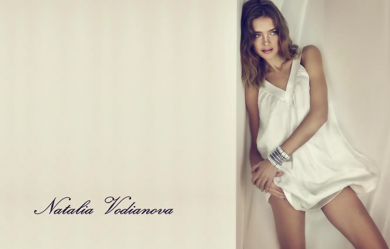 Photo wallpaper look, girl, sexy, the inscription, model, body, figure, legs