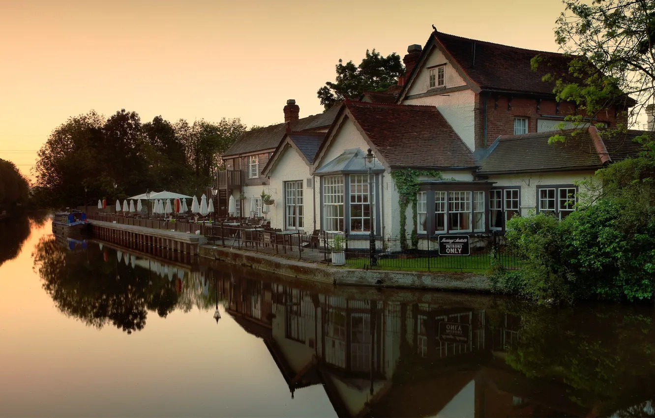 Photo wallpaper sunset, reflection, river, boat, home, the evening, Hertfordshire, pub