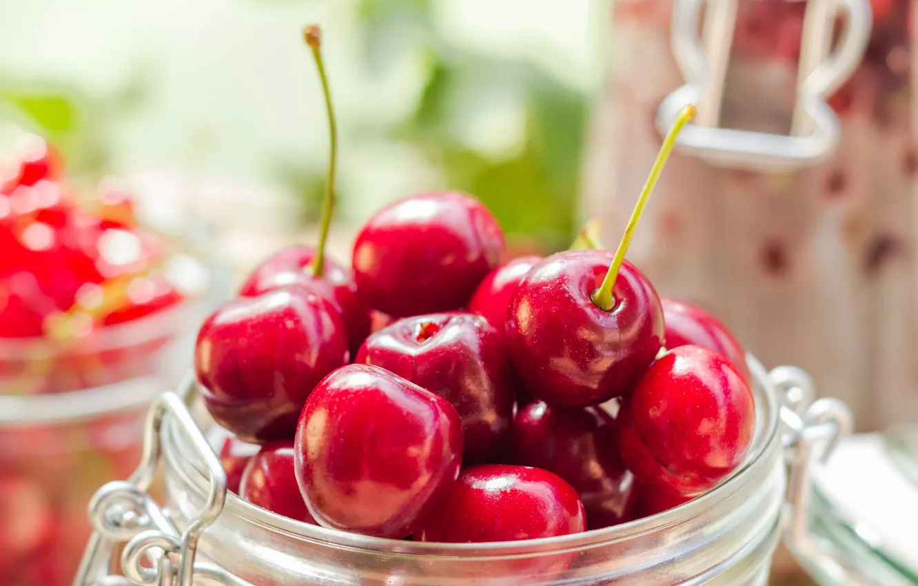 Photo wallpaper glass, cherry, berries, Bank, cherry, bokeh