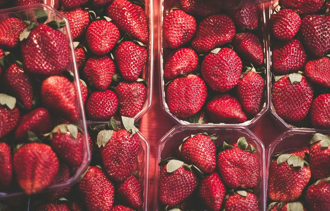 Photo wallpaper berries, harvest, strawberry, plastic, a lot, containers, bokeh, trays