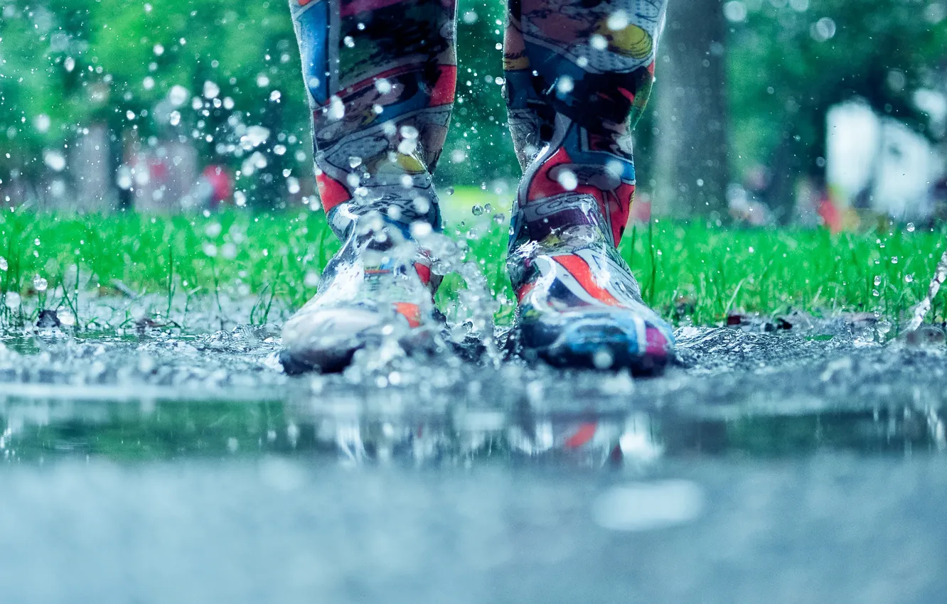 Photo wallpaper squirt, puddle, rubber boots