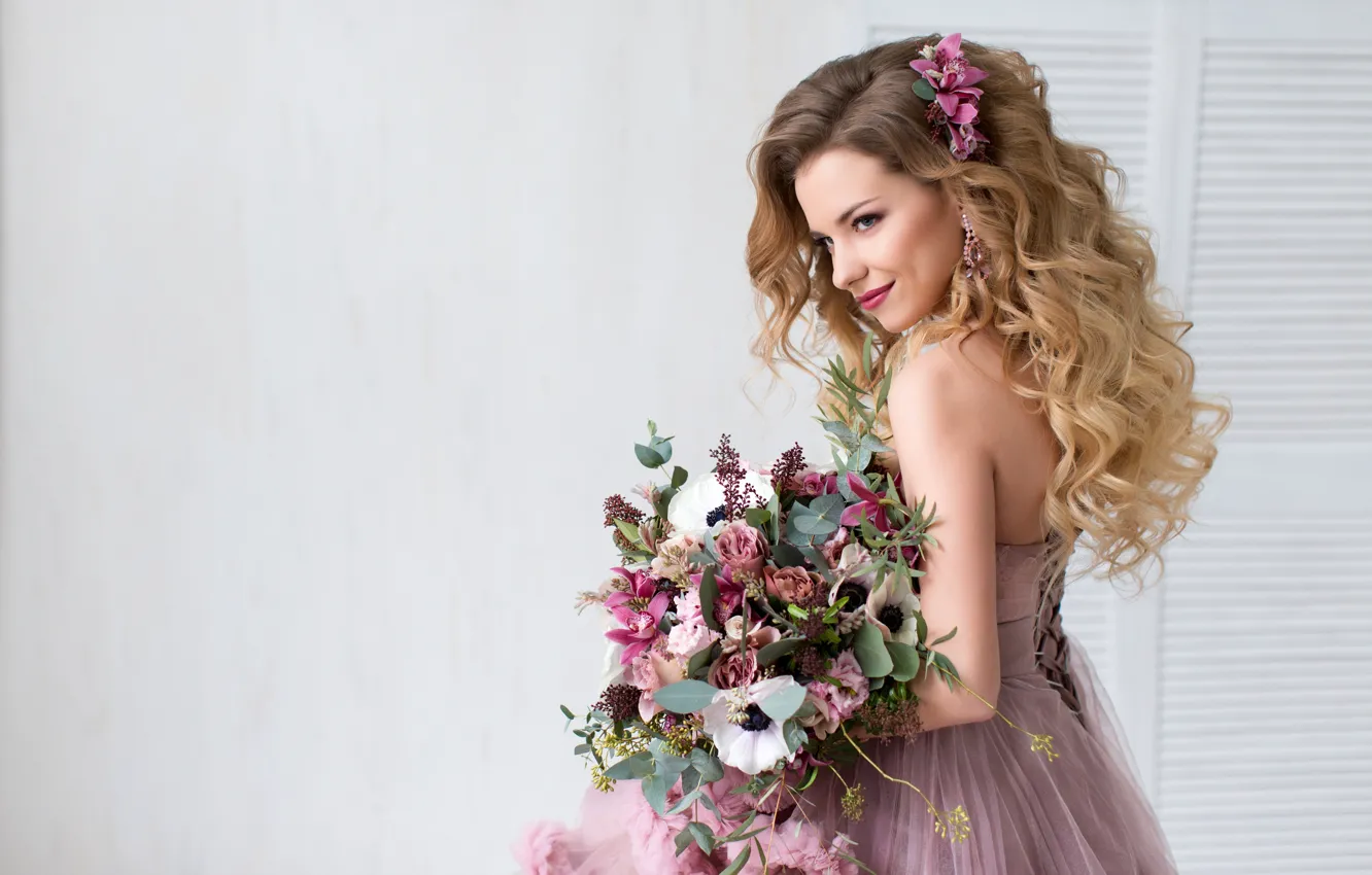 Photo wallpaper girl, flowers, smile, background, bouquet, makeup, dress, hairstyle